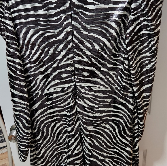 Michael kor - Picture 5 of 7